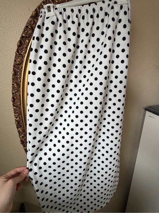 Dresses & Skirts - Classic Black Dot on White Midi Skirt